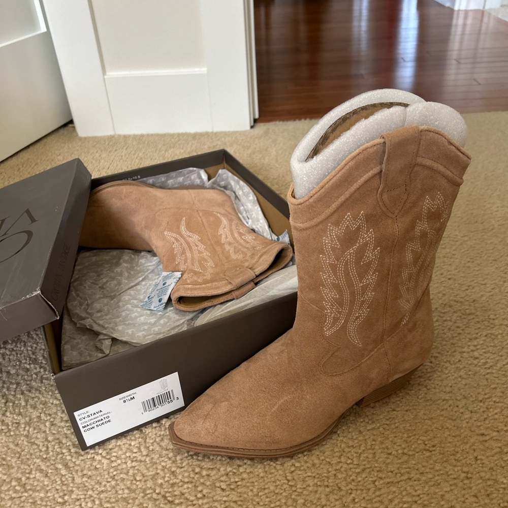 Crown Vintage Tan Ankle Booties